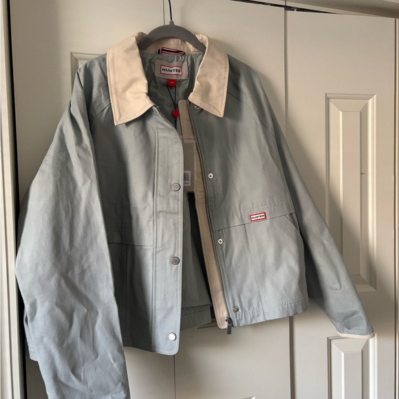 Hunter Light Gray  Raincoat with Cream Collar - Picture 3 of 8